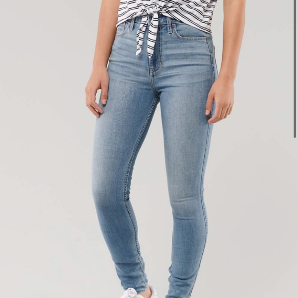 Hollister Skinny High Rise Jeans!